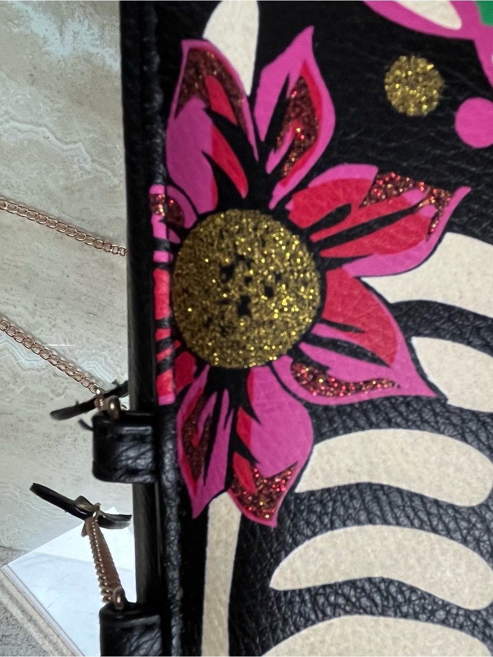 Betsey Johnson BETSEYVILLE Flamingo Sugerskull Crossbody glow in the dark! - Picture 8 of 10
